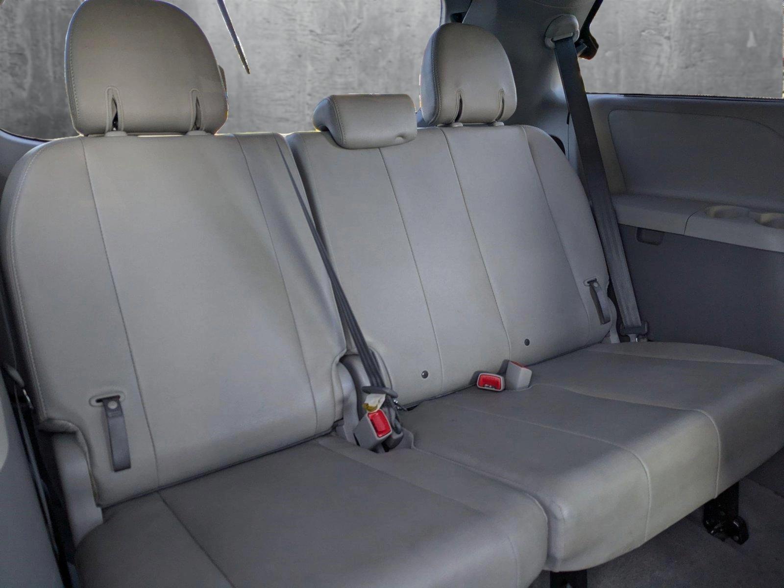 2014 Toyota Sienna Vehicle Photo in VALENCIA, CA 91355-1705