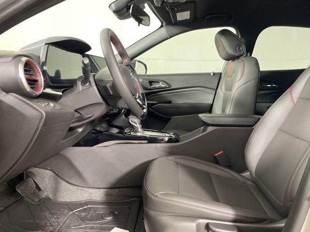 2025 Chevrolet Trax Vehicle Photo in PHOENIX, AZ 85014-3381