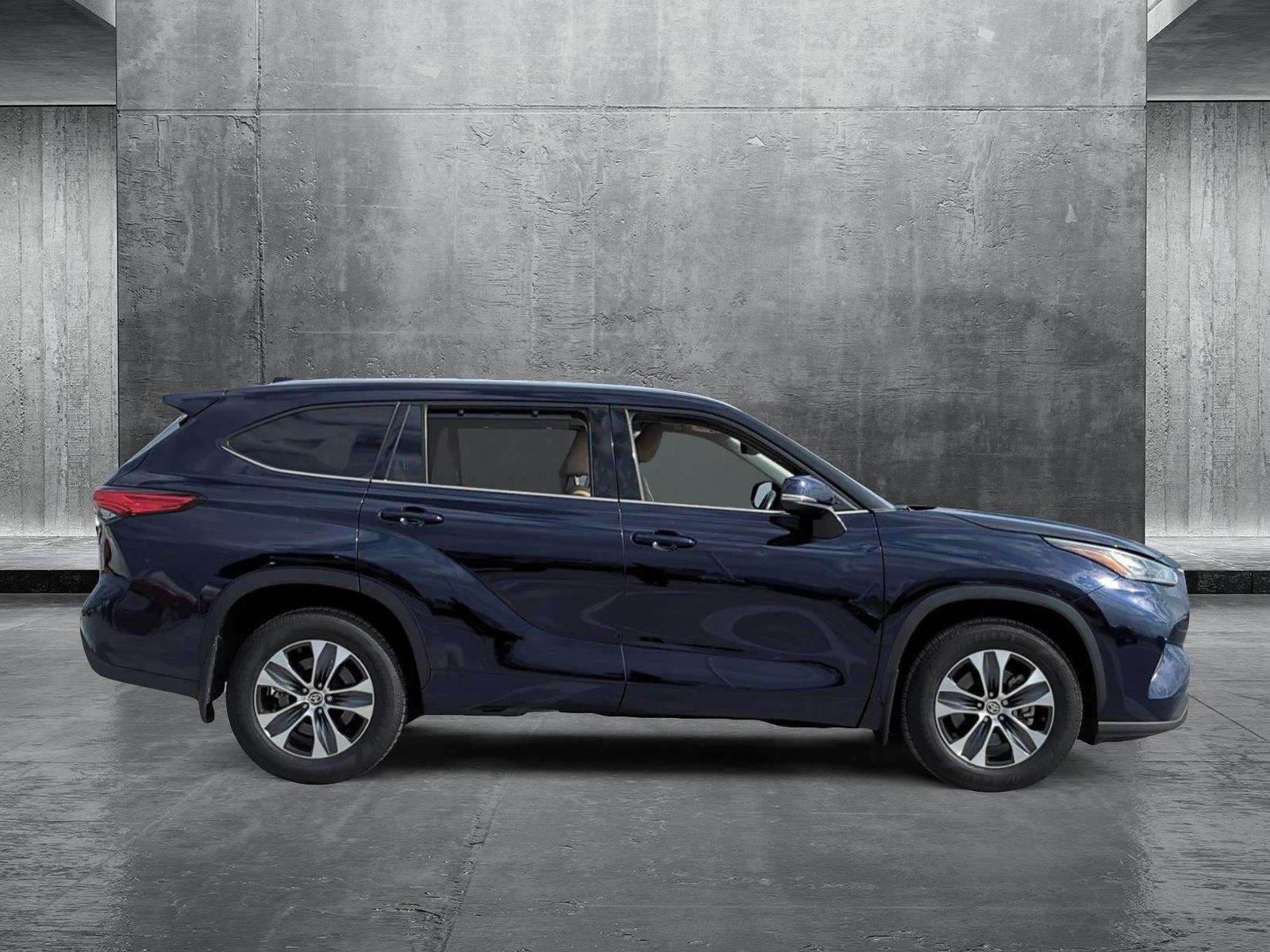 2020 Toyota Highlander Vehicle Photo in Ft. Myers, FL 33907