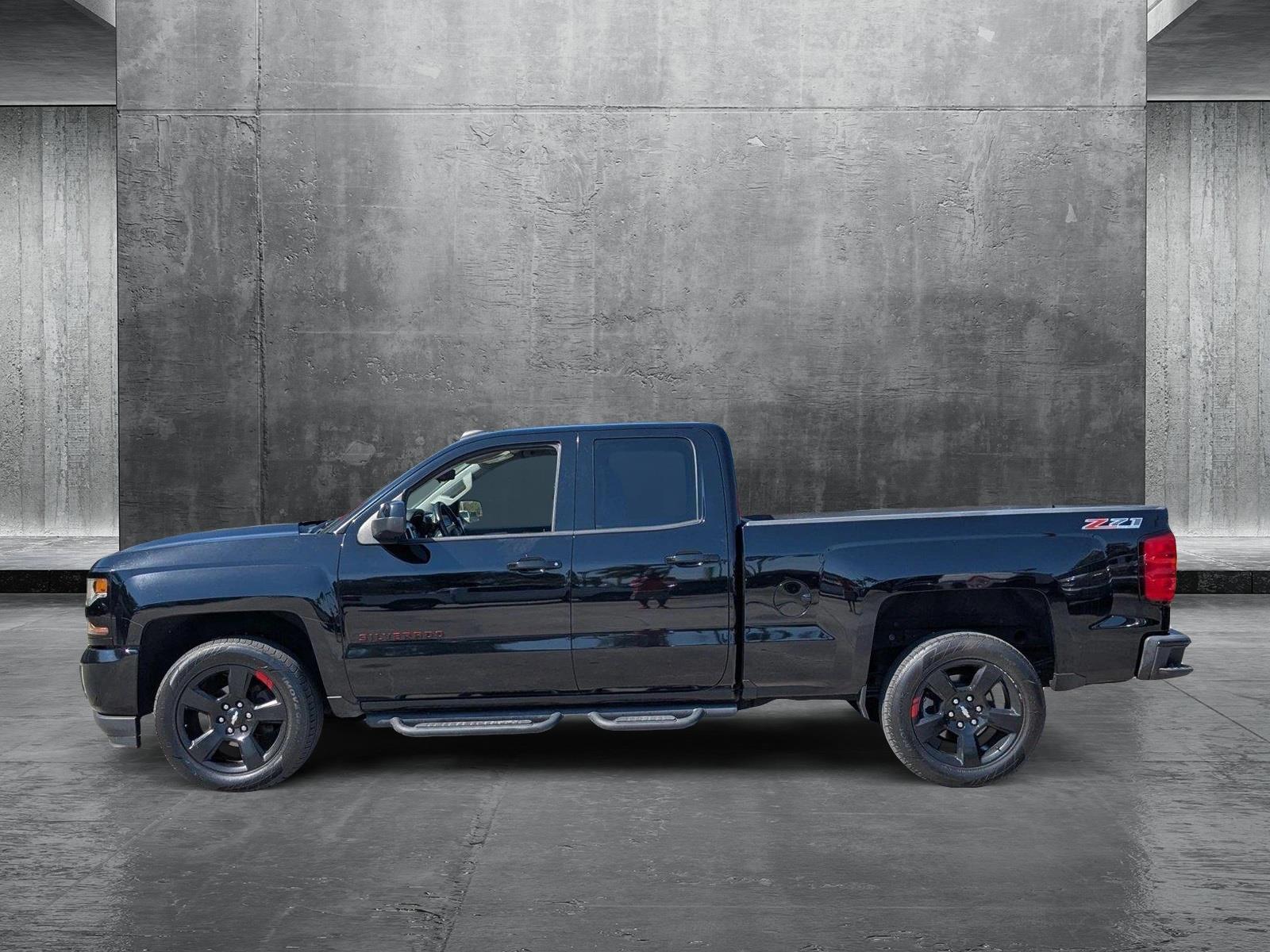 2017 Chevrolet Silverado 1500 Vehicle Photo in PEMBROKE PINES, FL 33024-6534