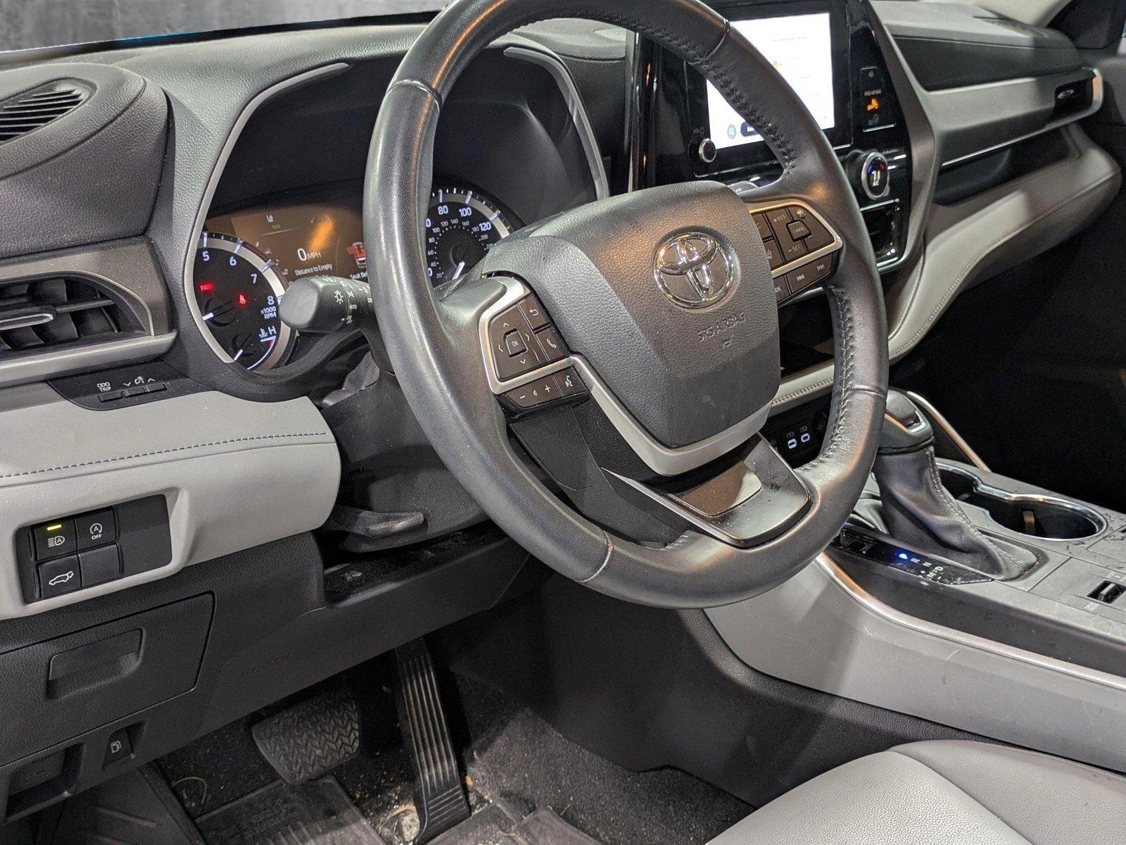 2023 Toyota Highlander Vehicle Photo in Clearwater, FL 33765