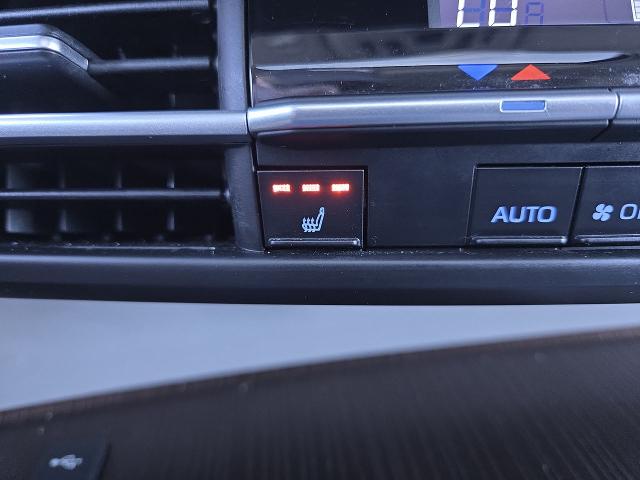 2022 Toyota Sienna Vehicle Photo in NEDERLAND, TX 77627-8017