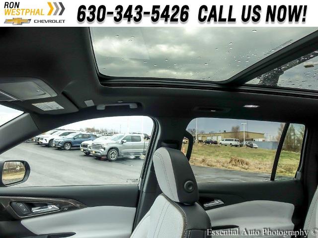 2025 Chevrolet Traverse Vehicle Photo in AURORA, IL 60503-9326