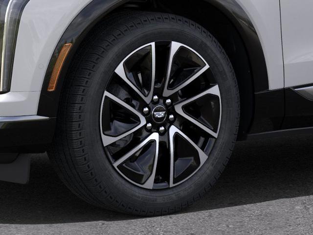 2025 Cadillac OPTIQ Vehicle Photo in KANSAS CITY, MO 64114-4545
