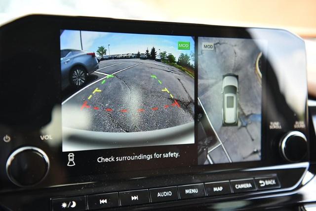2025 Nissan Pathfinder Vehicle Photo in Ballwin, MO 63011