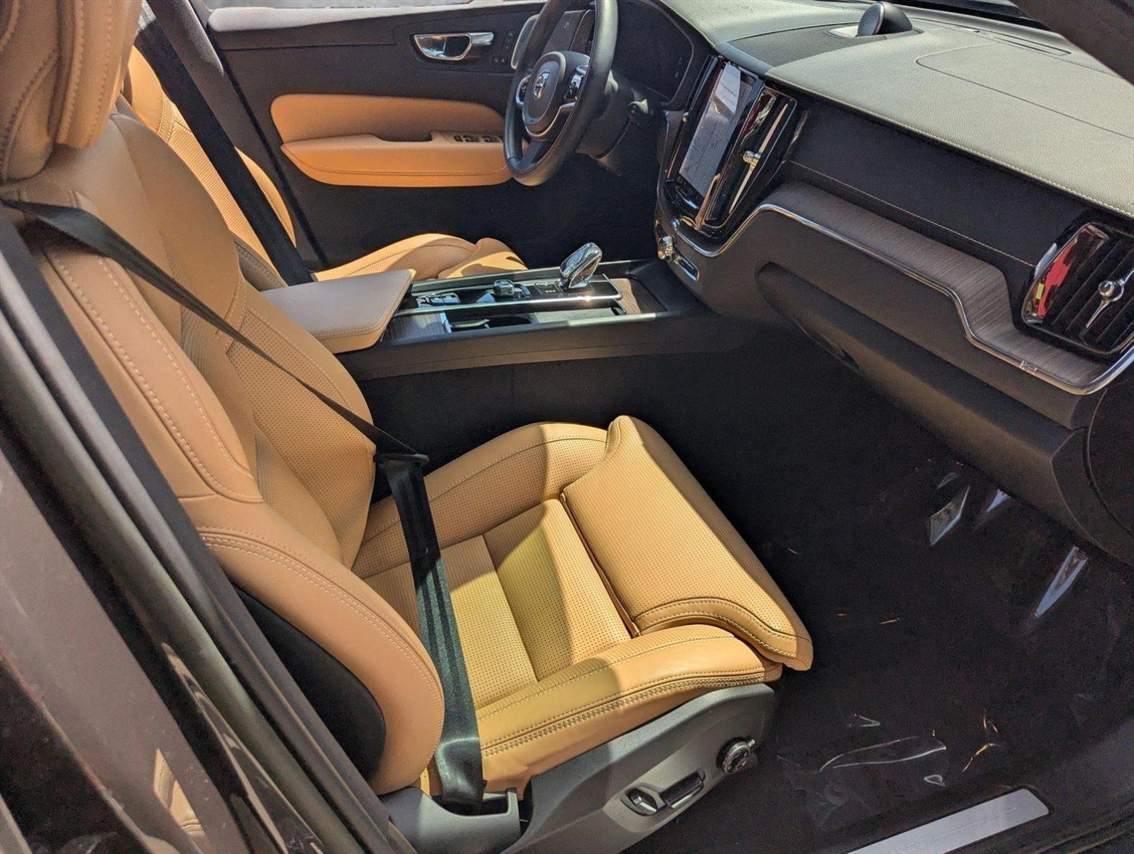 2022 Volvo XC60 Recharge Plug-In Hybrid Vehicle Photo in Delray Beach, FL 33444