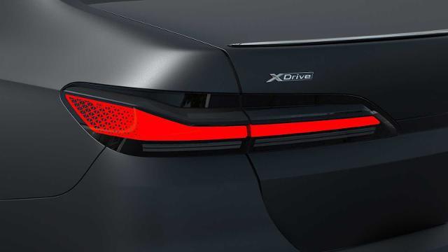 2025 BMW 760i xDrive Vehicle Photo in GRAPEVINE, TX 76051