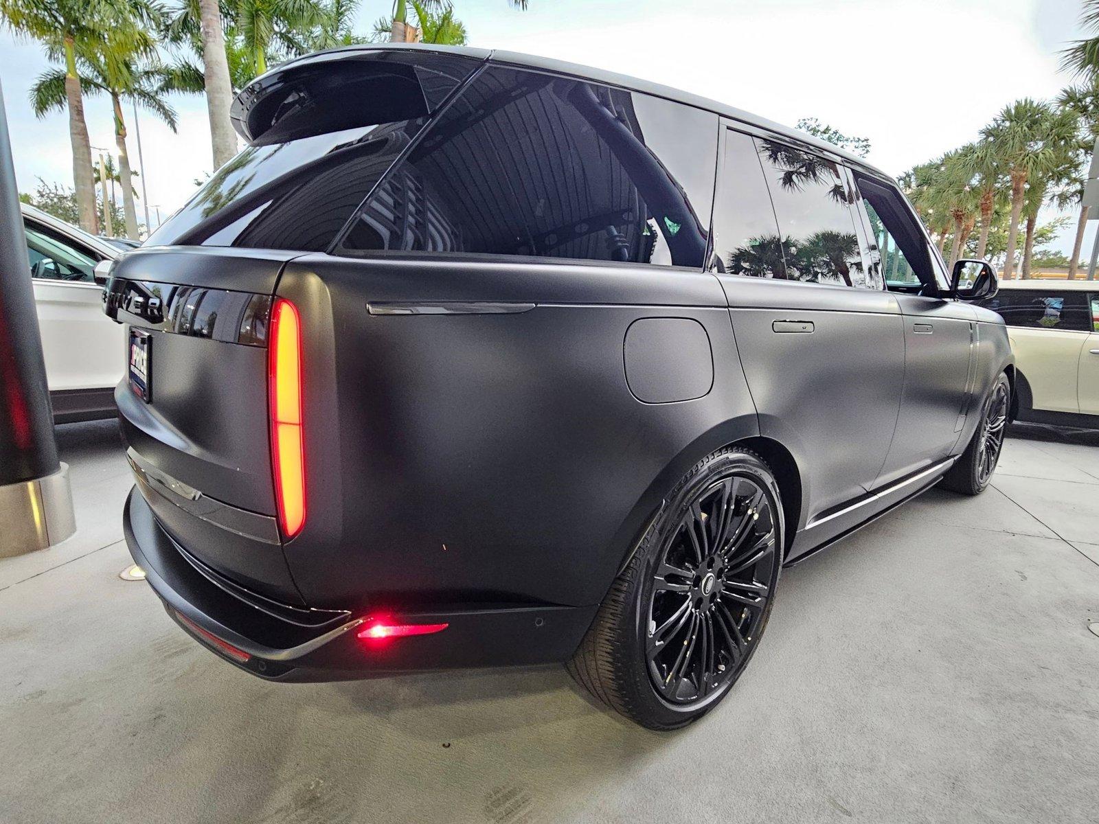 2024 Land Rover Range Rover Vehicle Photo in Fort Lauderdale, FL 33316