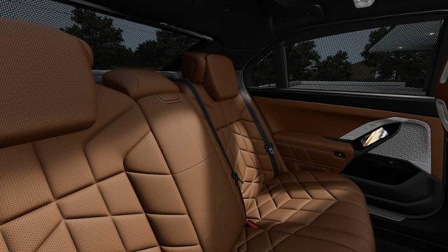 2025 BMW 740i xDrive Vehicle Photo in GRAPEVINE, TX 76051