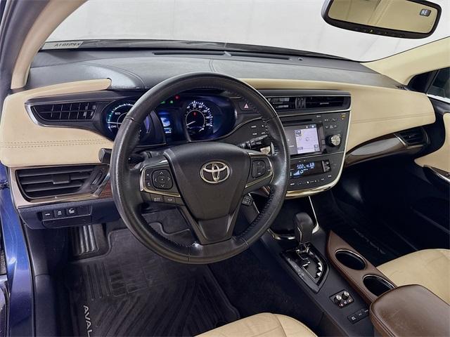 2015 Toyota Avalon Hybrid Vehicle Photo in Everett, WA 98204