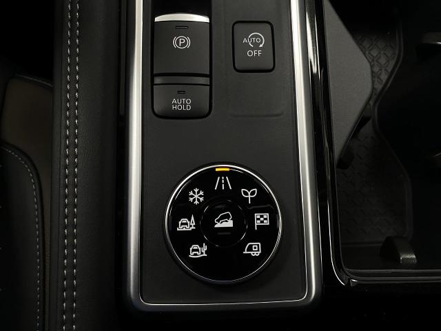 2025 Nissan Pathfinder Vehicle Photo in Appleton, WI 54913