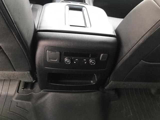 2019 GMC Yukon XL Vehicle Photo in GREEN BAY, WI 54303-3330