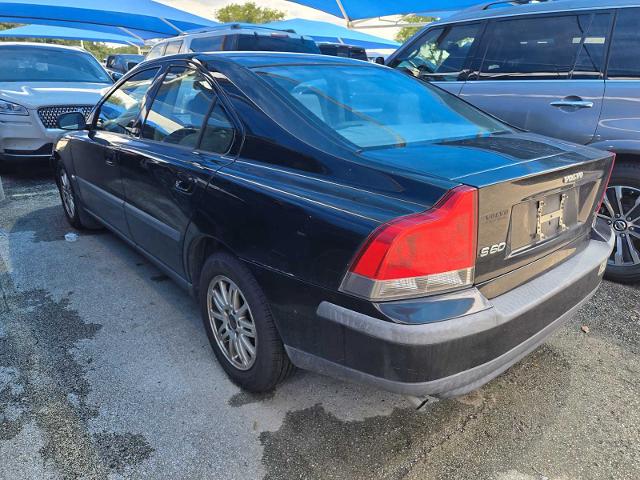 2004 Volvo S60 Vehicle Photo in DENTON, TX 76210-9321
