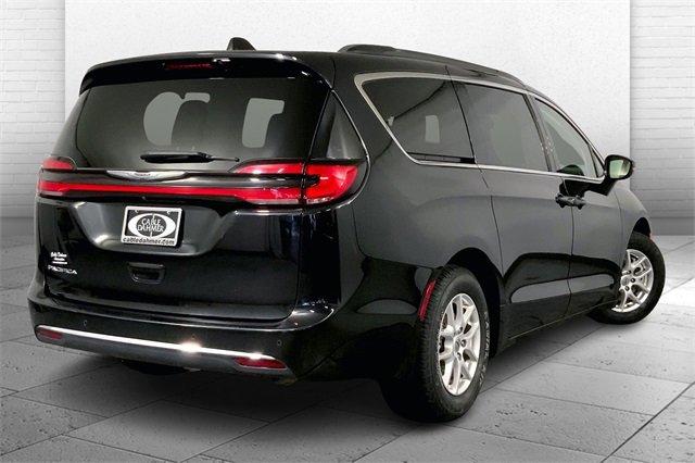 2022 Chrysler Pacifica Vehicle Photo in KANSAS CITY, MO 64114-4502
