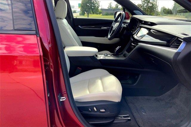 2024 Cadillac XT6 Vehicle Photo in TOPEKA, KS 66609-0000