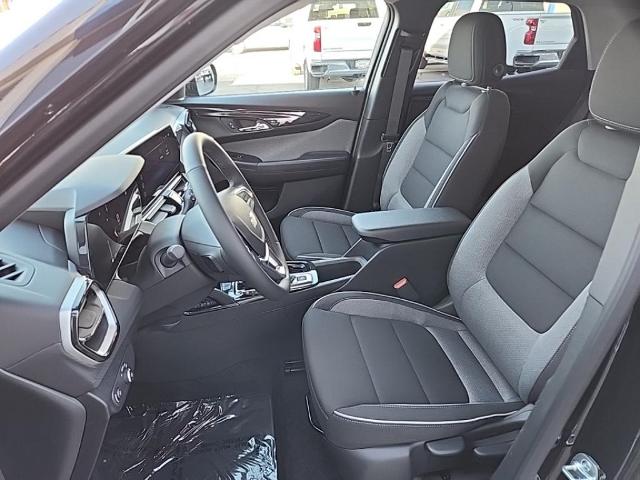 2025 Chevrolet Trailblazer Vehicle Photo in HAYS, KS 67601-1994