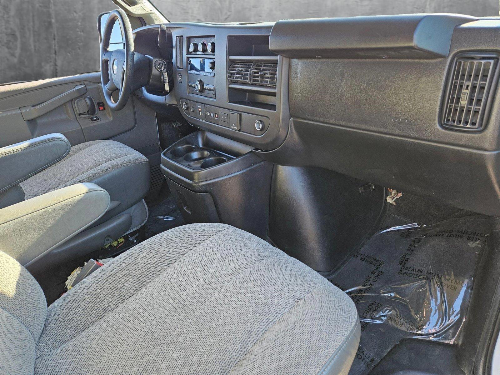 2020 Chevrolet Express Passenger Vehicle Photo in MESA, AZ 85206-4395