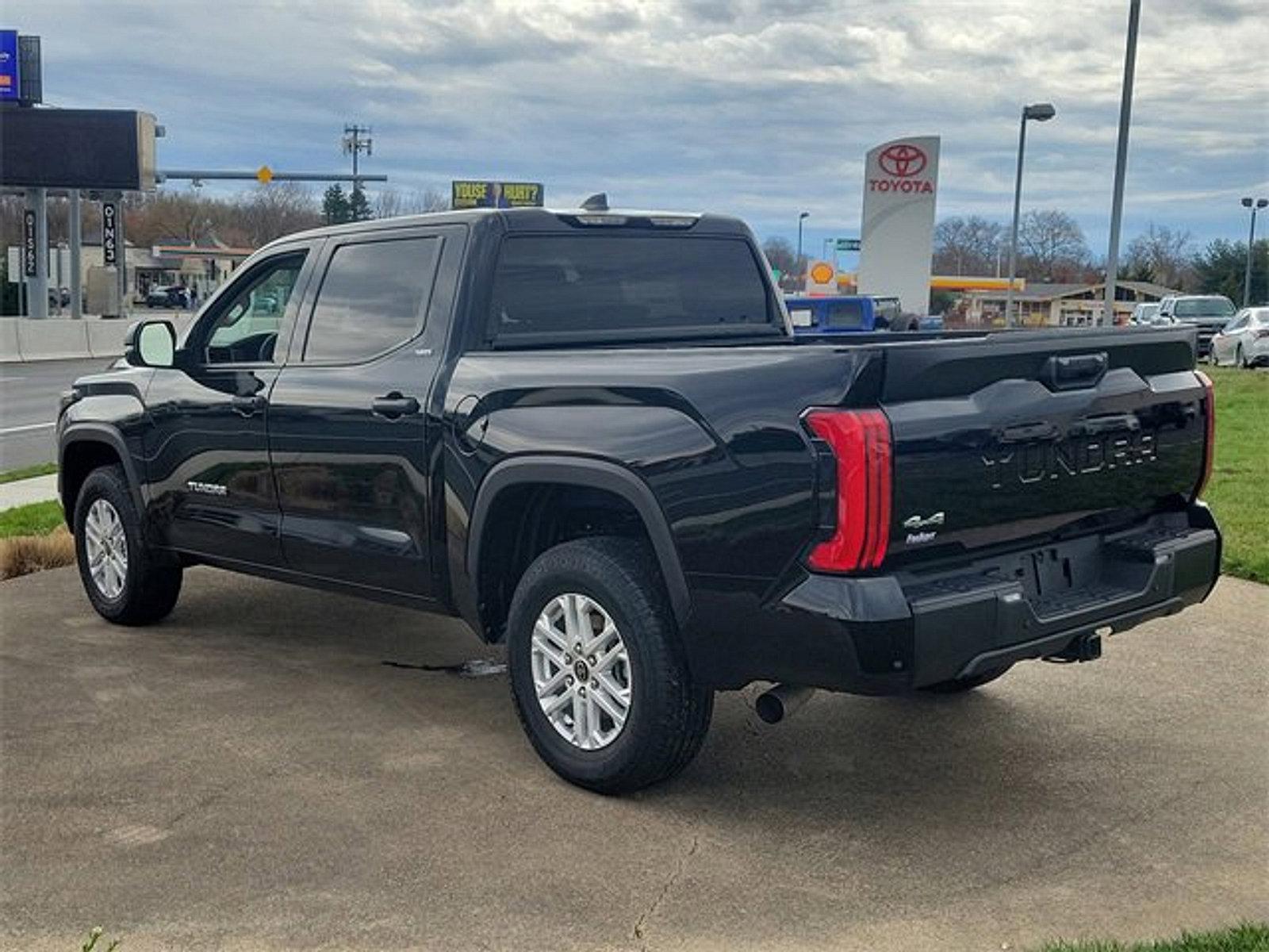 2022 Toyota Tundra 4WD Vehicle Photo in Trevose, PA 19053