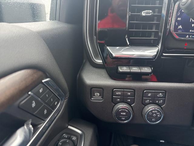 2025 Chevrolet Silverado 2500 HD Vehicle Photo in MANHATTAN, KS 66502-5036