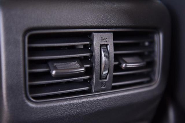 2025 Nissan Rogue Vehicle Photo in Ballwin, MO 63011