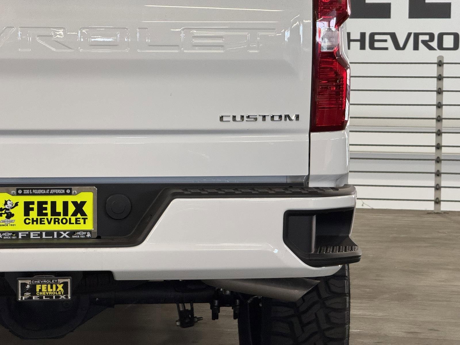 2025 Chevrolet Silverado 1500 Vehicle Photo in LOS ANGELES, CA 90007-3794
