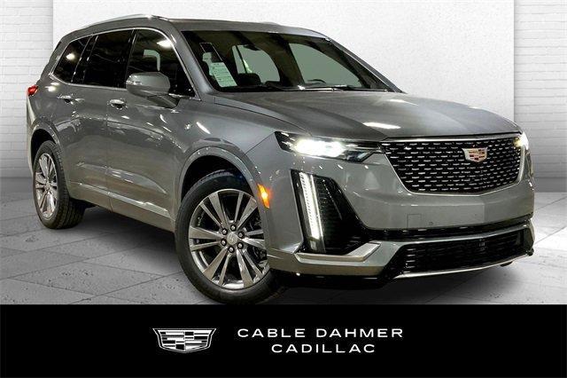 2025 Cadillac XT6 Vehicle Photo in KANSAS CITY, MO 64114-4545