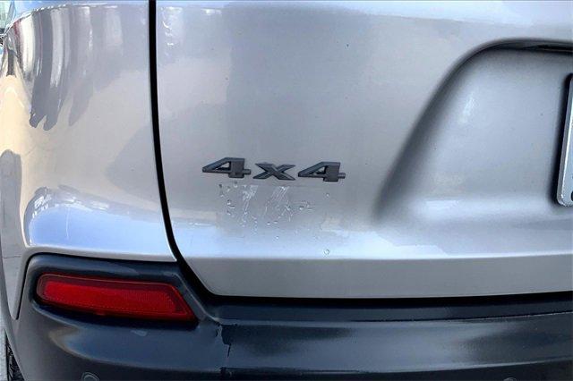 2021 Jeep Cherokee Vehicle Photo in TOPEKA, KS 66609-0000