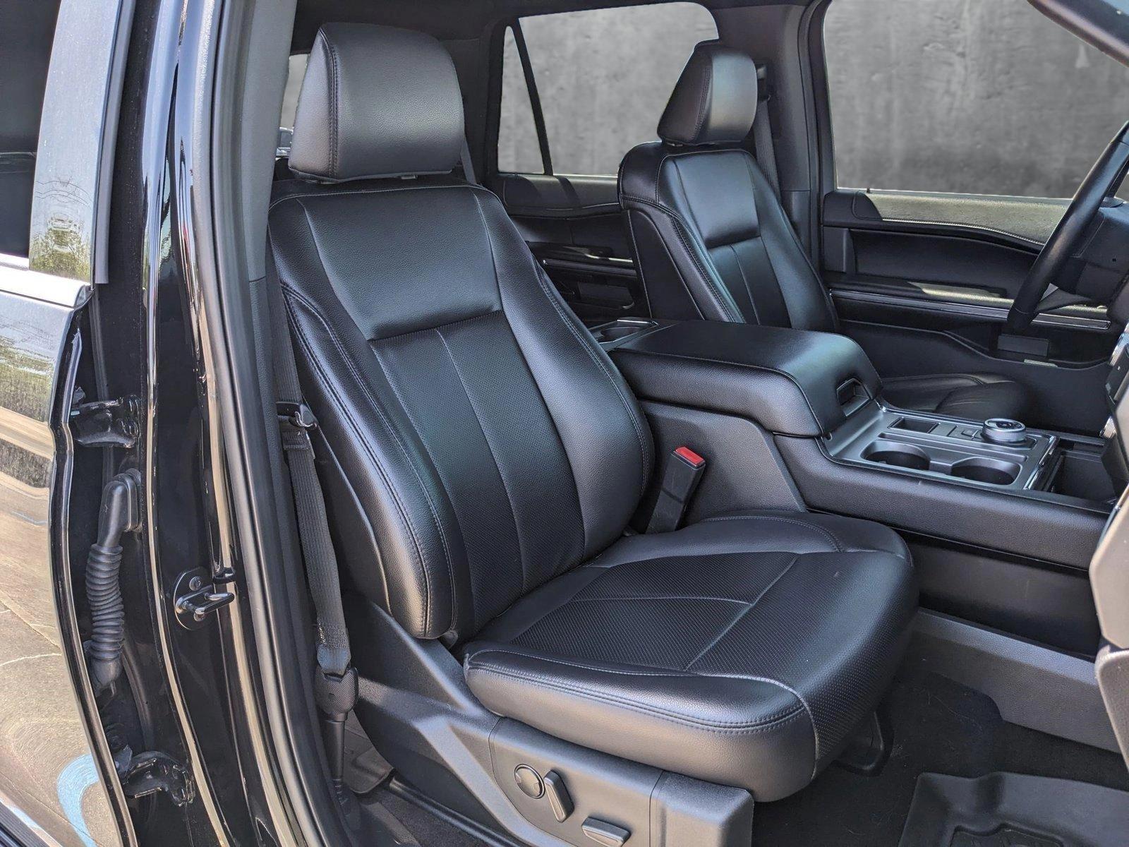 2021 Ford Expedition Vehicle Photo in HOUSTON, TX 77034-5009