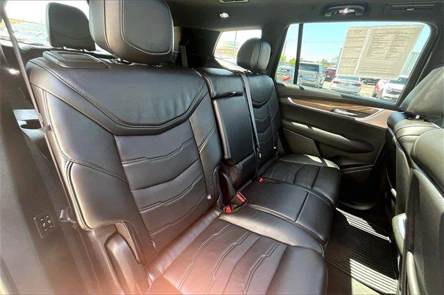 2024 Cadillac XT6 Vehicle Photo in TOPEKA, KS 66609-0000
