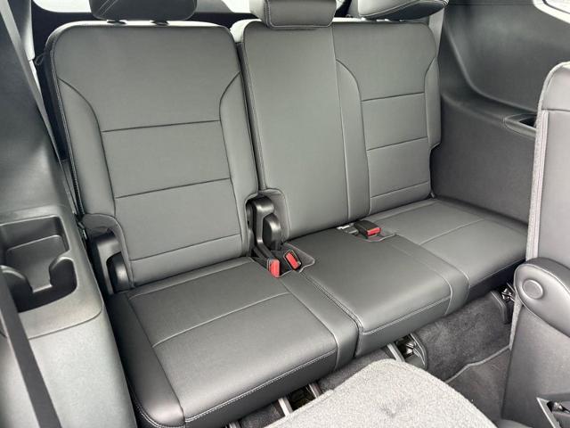 2025 Buick Enclave Vehicle Photo in COLUMBIA, MO 65203-3903