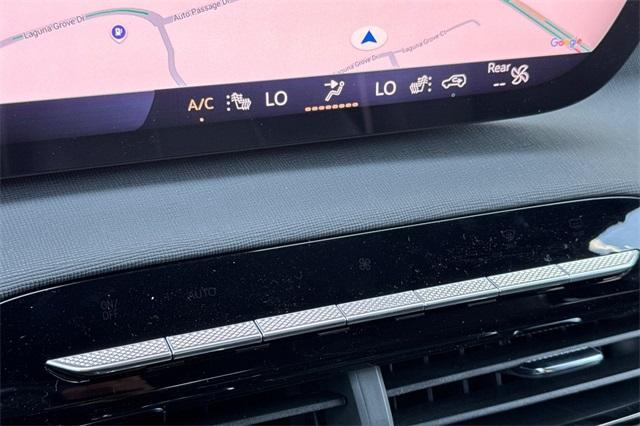 2025 Buick Enclave Vehicle Photo in ELK GROVE, CA 95757-8703