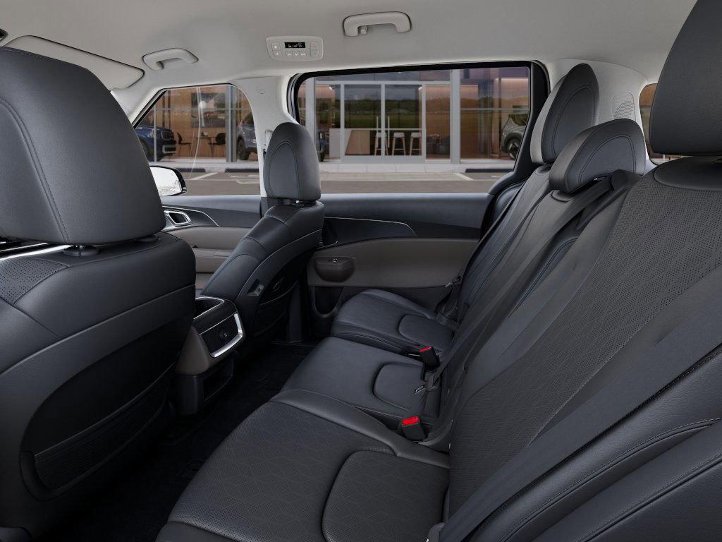 2025 Kia Carnival Vehicle Photo in Belle Vernon, PA 15012