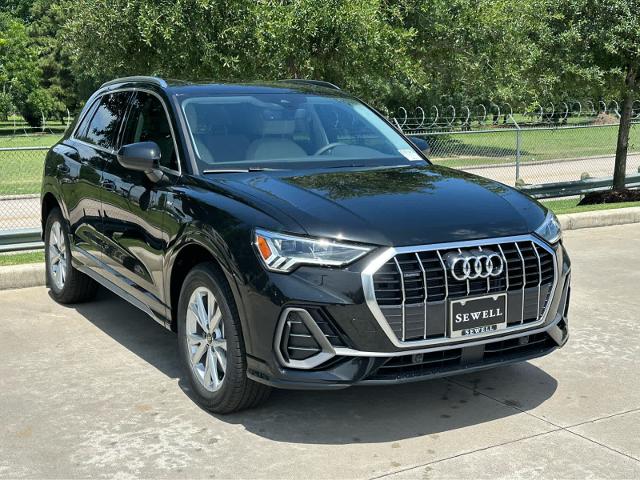 2025 Audi Q3 Vehicle Photo in HOUSTON, TX 77090