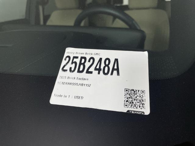 2025 Buick Enclave Vehicle Photo in GILBERT, AZ 85297-0402