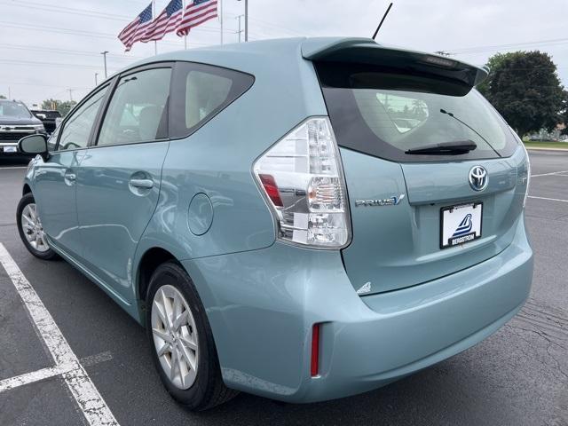 2014 Toyota Prius v Vehicle Photo in GREEN BAY, WI 54304-5303