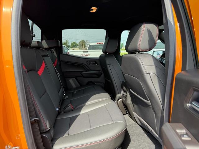 2025 Chevrolet Colorado Vehicle Photo in COLUMBIA, MO 65203-3903
