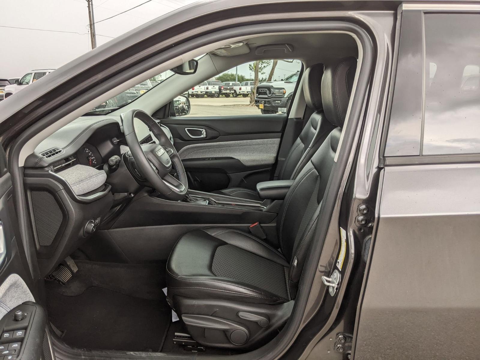 2022 Jeep Compass Vehicle Photo in Seguin, TX 78155