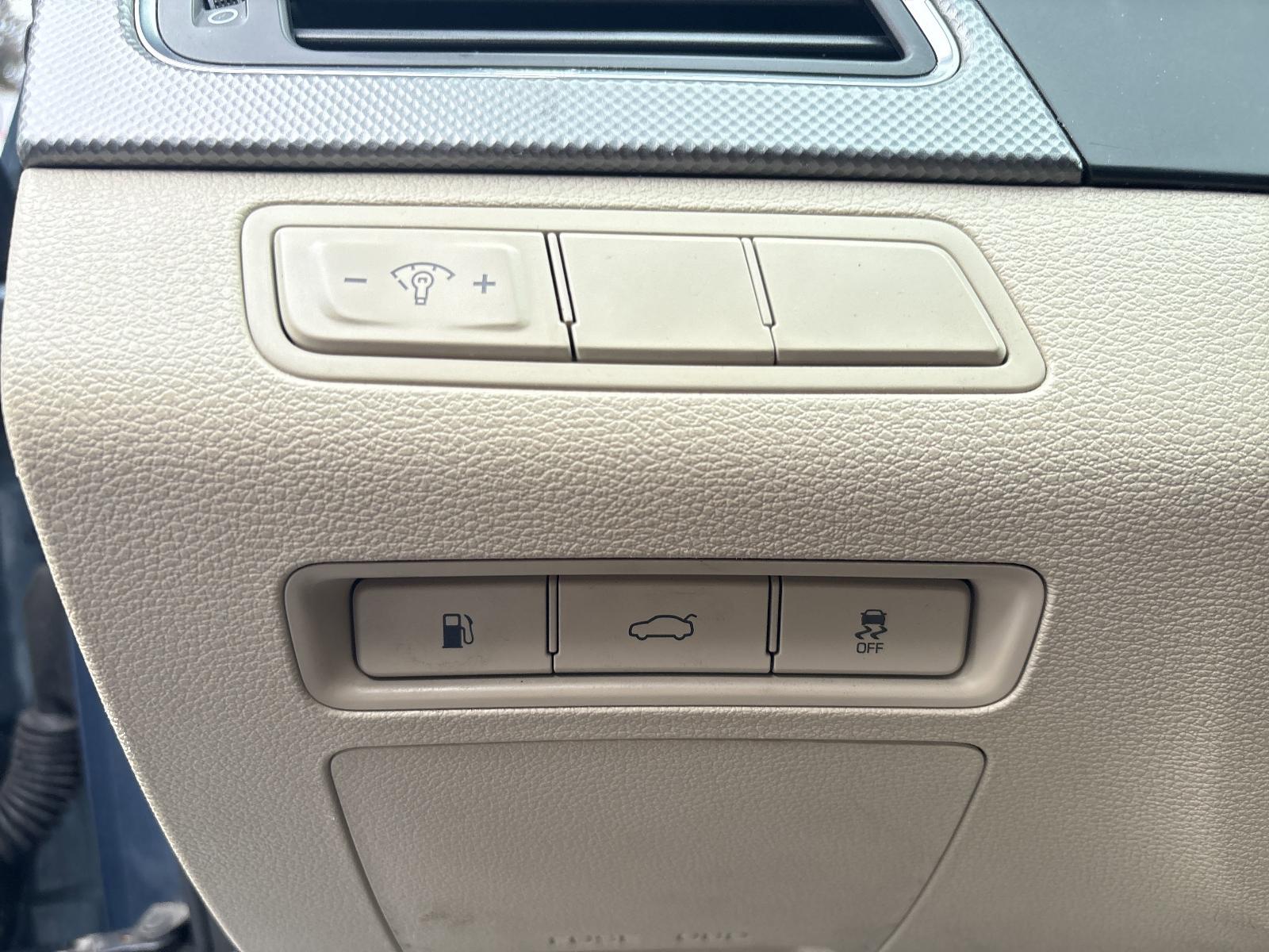 2016 Hyundai SONATA Vehicle Photo in Mechanicsburg, PA 17050