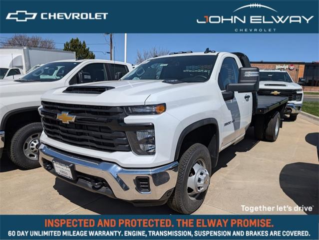 2025 Chevrolet Silverado 3500 HD CC Vehicle Photo in ENGLEWOOD, CO 80113-6708