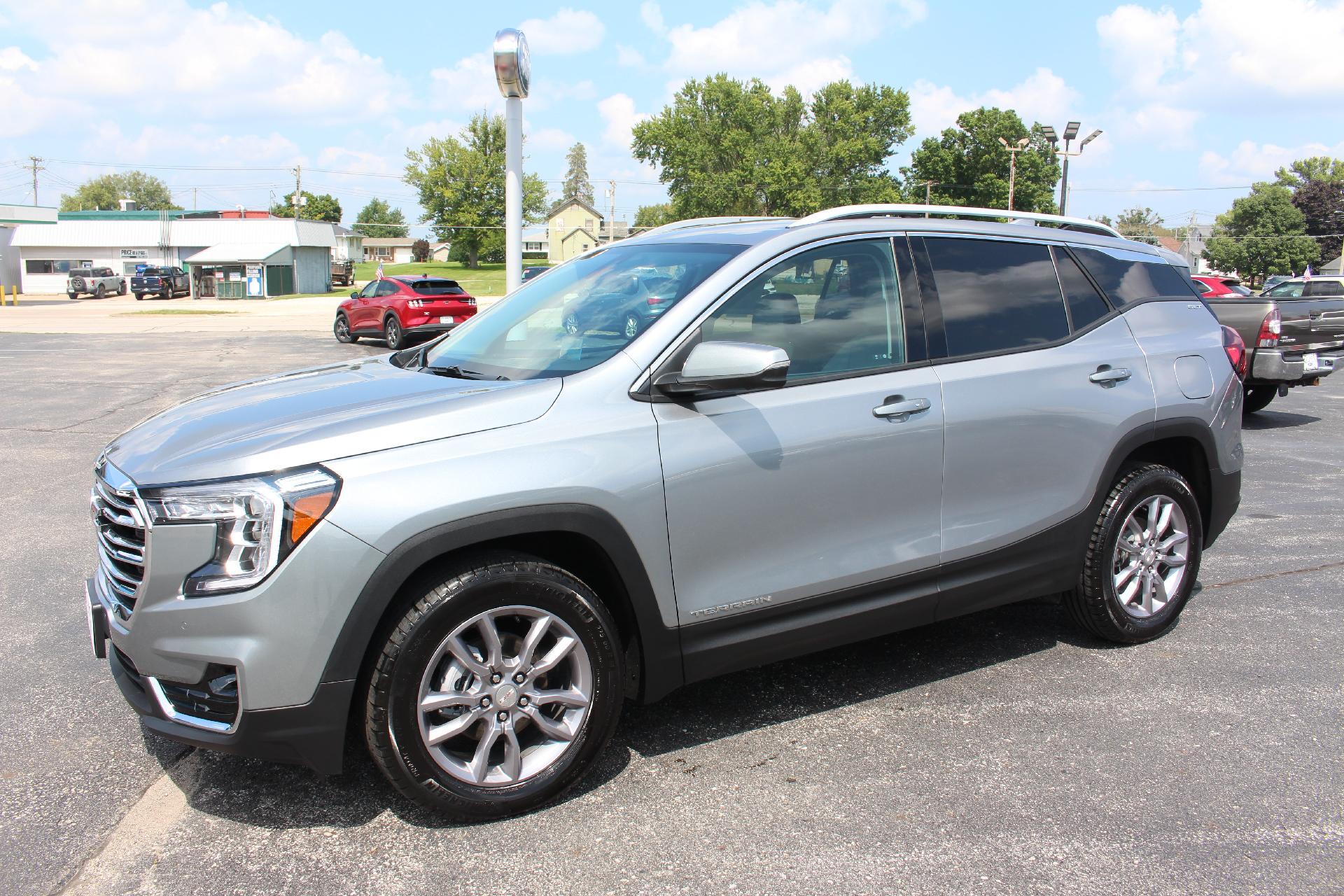 Used 2023 GMC Terrain SLT with VIN 3GKALVEG5PL177627 for sale in Durant, IA