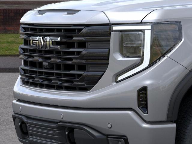 2025 GMC Sierra 1500 Vehicle Photo in PORTLAND, OR 97225-3518