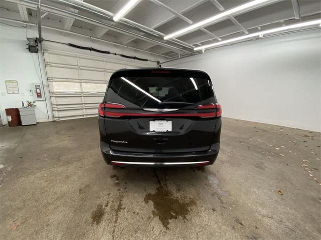 2023 Chrysler Pacifica Vehicle Photo in PORTLAND, OR 97225-3518