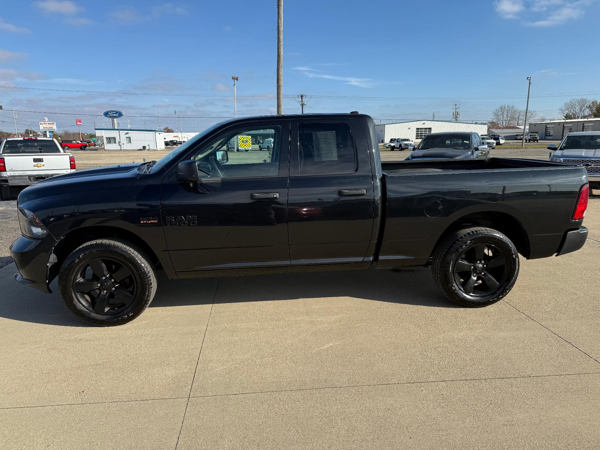 Used 2018 RAM Ram 1500 Express with VIN 1C6RR7FTXJS271040 for sale in Salem, IL