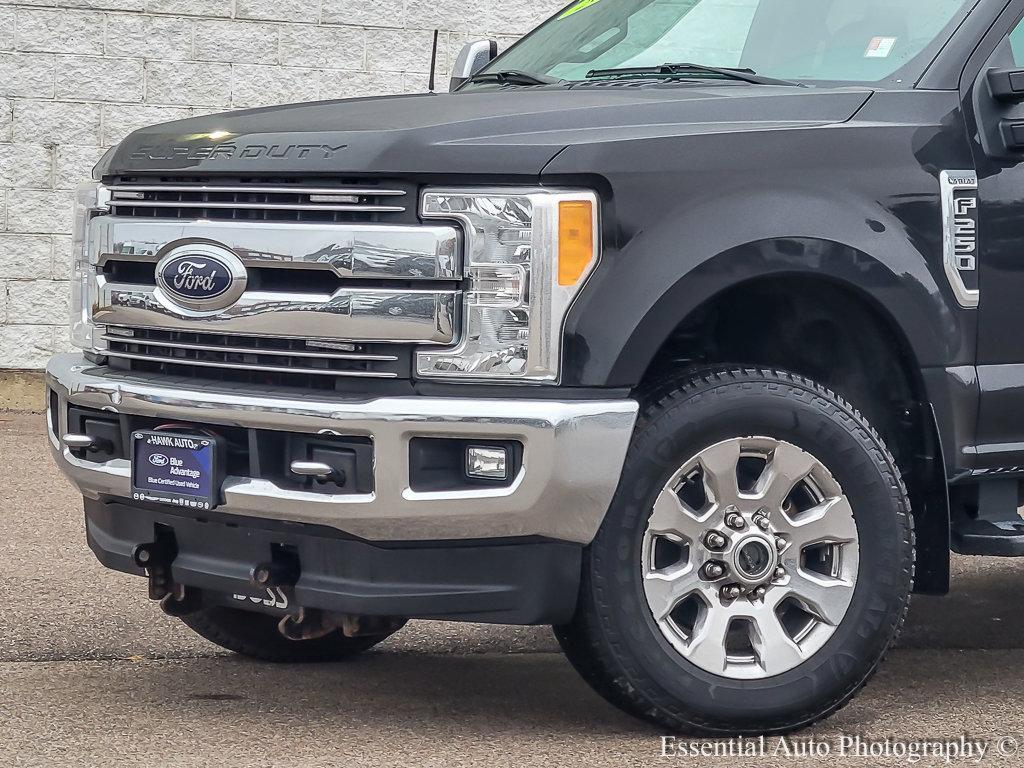 2017 Ford Super Duty F-250 SRW Vehicle Photo in Saint Charles, IL 60174