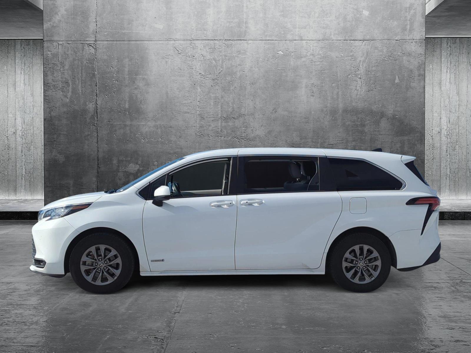 2021 Toyota Sienna Vehicle Photo in Ft. Myers, FL 33907