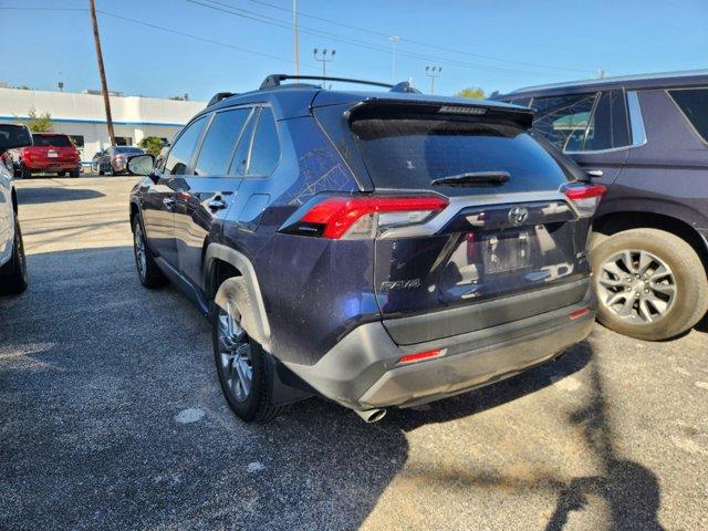 2020 Toyota RAV4 Vehicle Photo in SUGAR LAND, TX 77478-0000