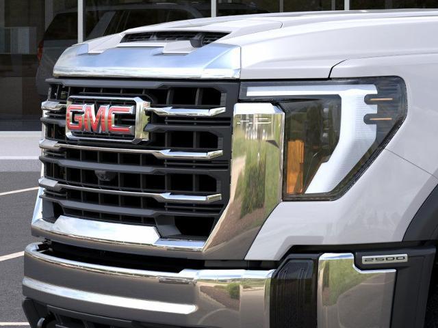 2025 GMC Sierra 2500 HD Vehicle Photo in MEDINA, OH 44256-9631