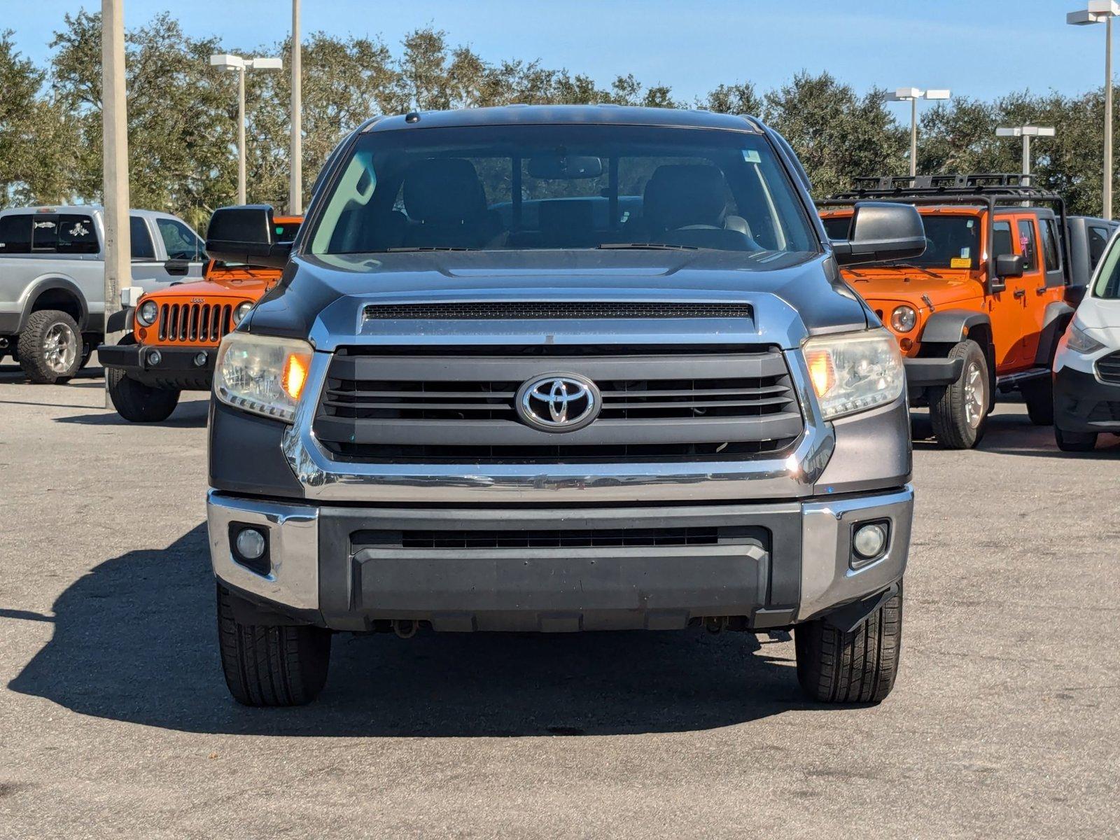 2015 Toyota Tundra 2WD Truck Vehicle Photo in St. Petersburg, FL 33713