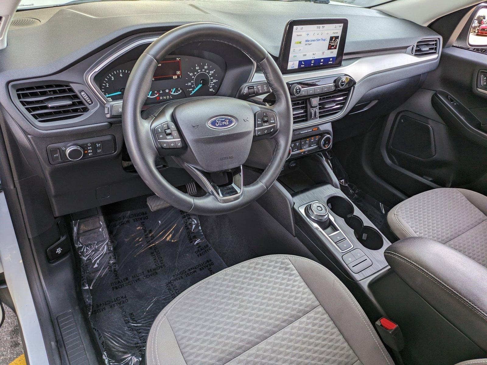 2022 Ford Escape Vehicle Photo in Bradenton, FL 34207