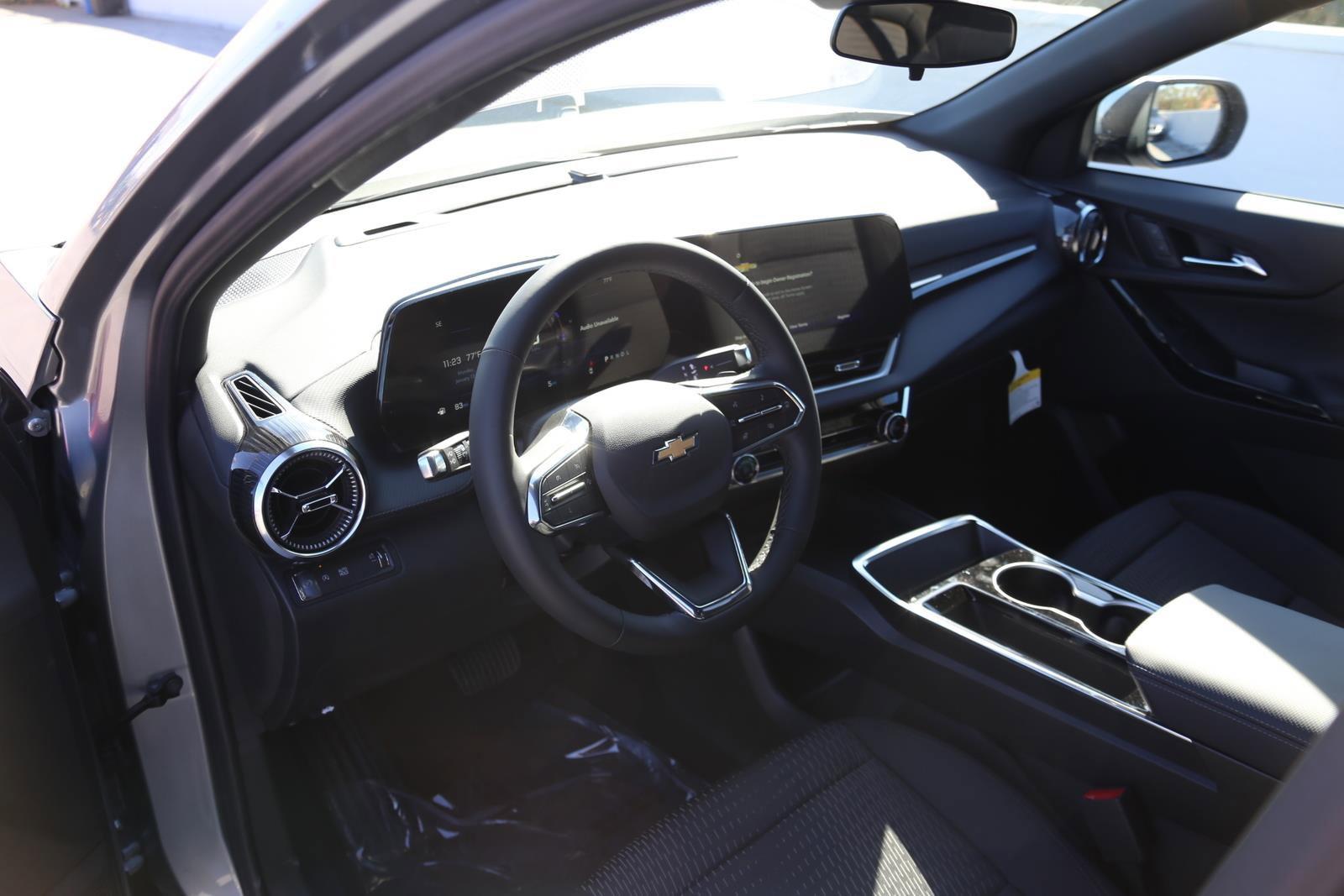 2025 Chevrolet Equinox Vehicle Photo in LOS ANGELES, CA 90007-3794